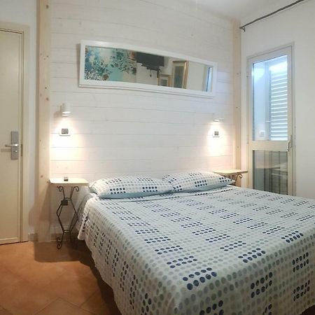 B&B Casa Derosas Golfo Aranci Zewnętrze zdjęcie