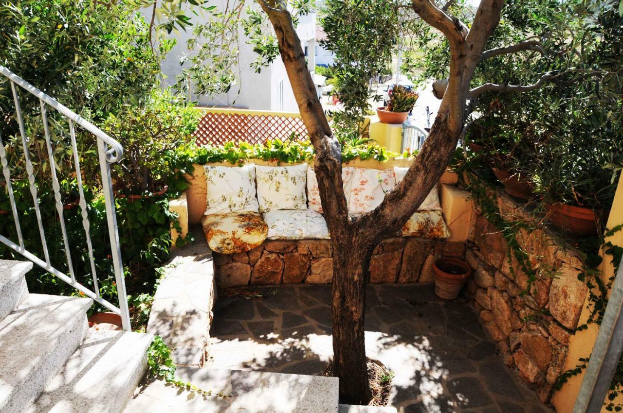 B&B Casa Derosas Golfo Aranci Zewnętrze zdjęcie