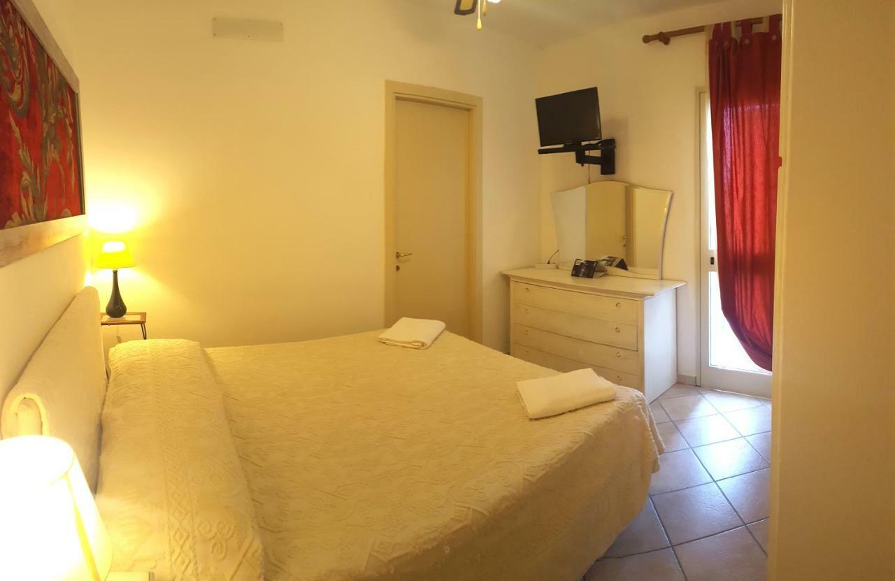 B&B Casa Derosas Golfo Aranci Zewnętrze zdjęcie