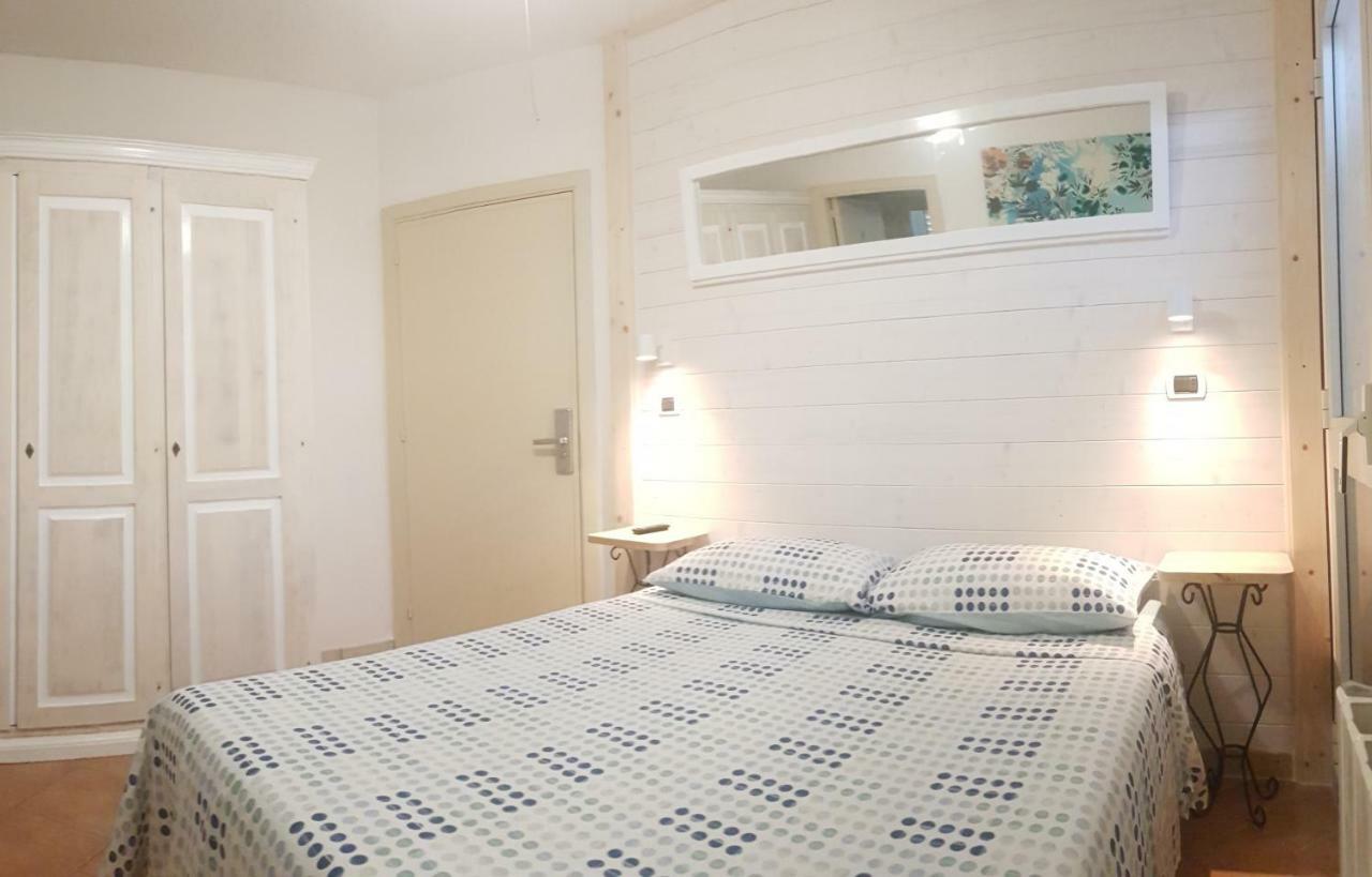 B&B Casa Derosas Golfo Aranci Zewnętrze zdjęcie