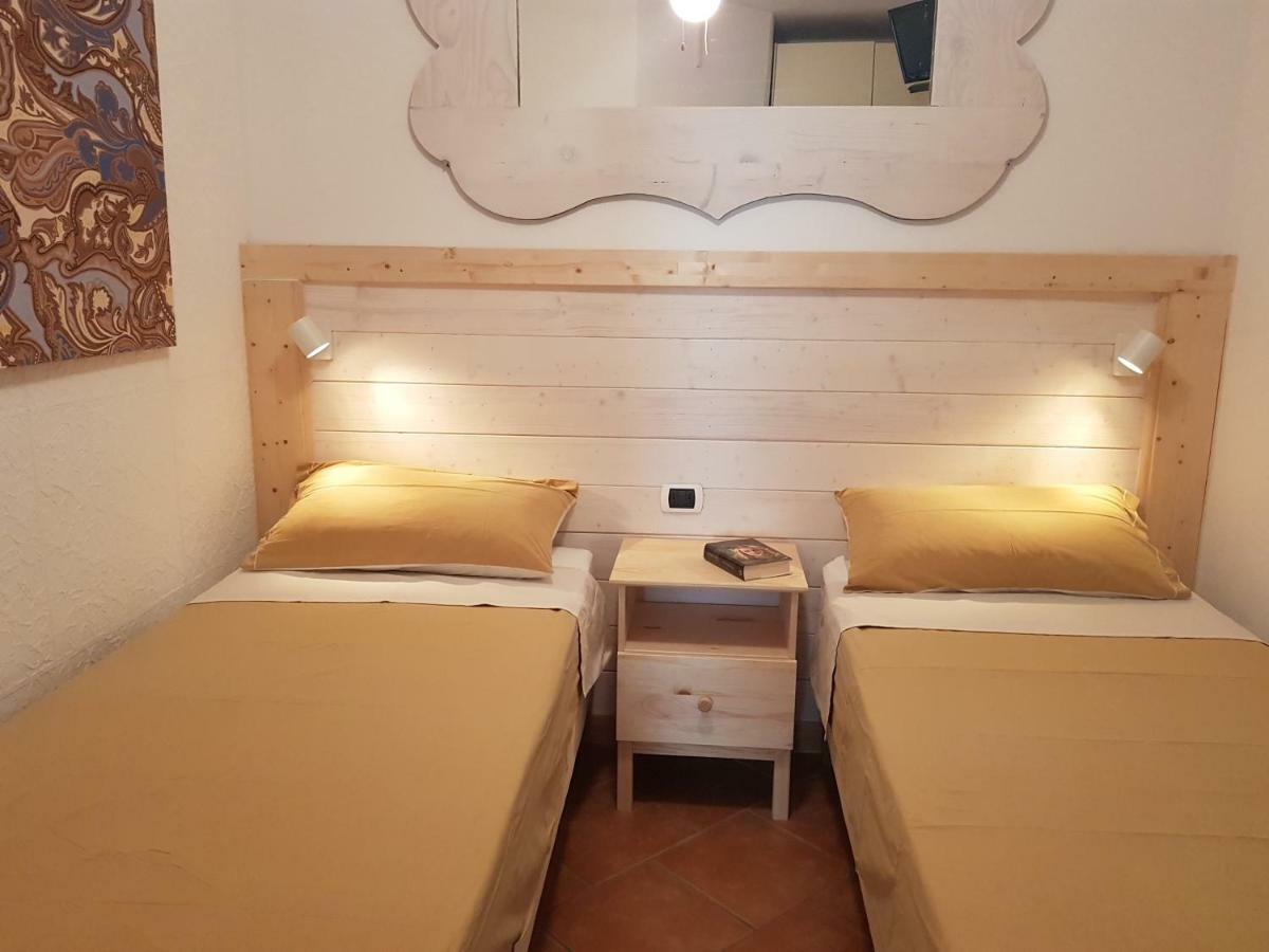 B&B Casa Derosas Golfo Aranci Zewnętrze zdjęcie